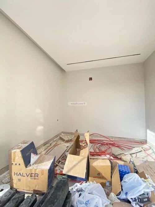 5 bedroom villa in Al Mahdiyyah 2