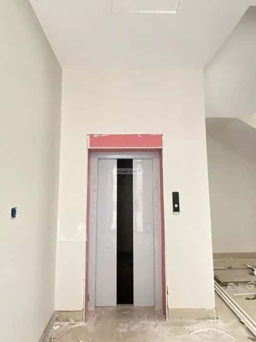 5 bedroom villa in Al Mahdiyyah 5