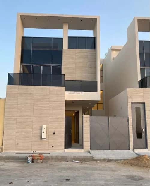 4 bedroom villa in Al Mahdiyyah 1