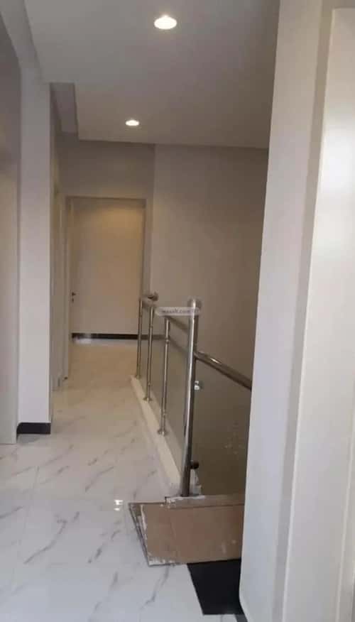 5 bedroom villa in Dhahrat Laban 4