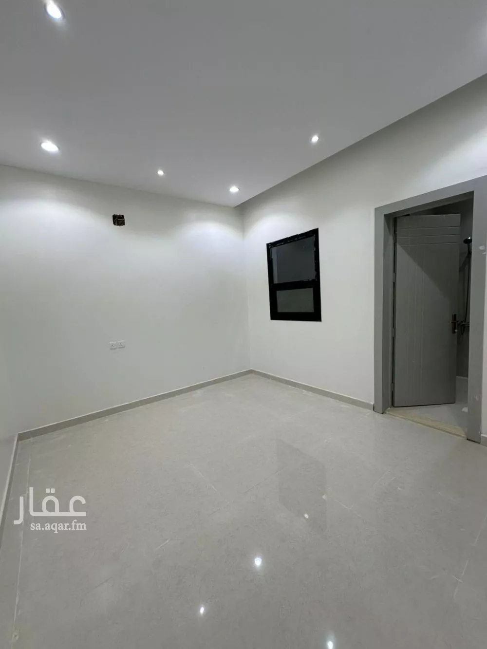فيلا 8 غرف في الشرق 13