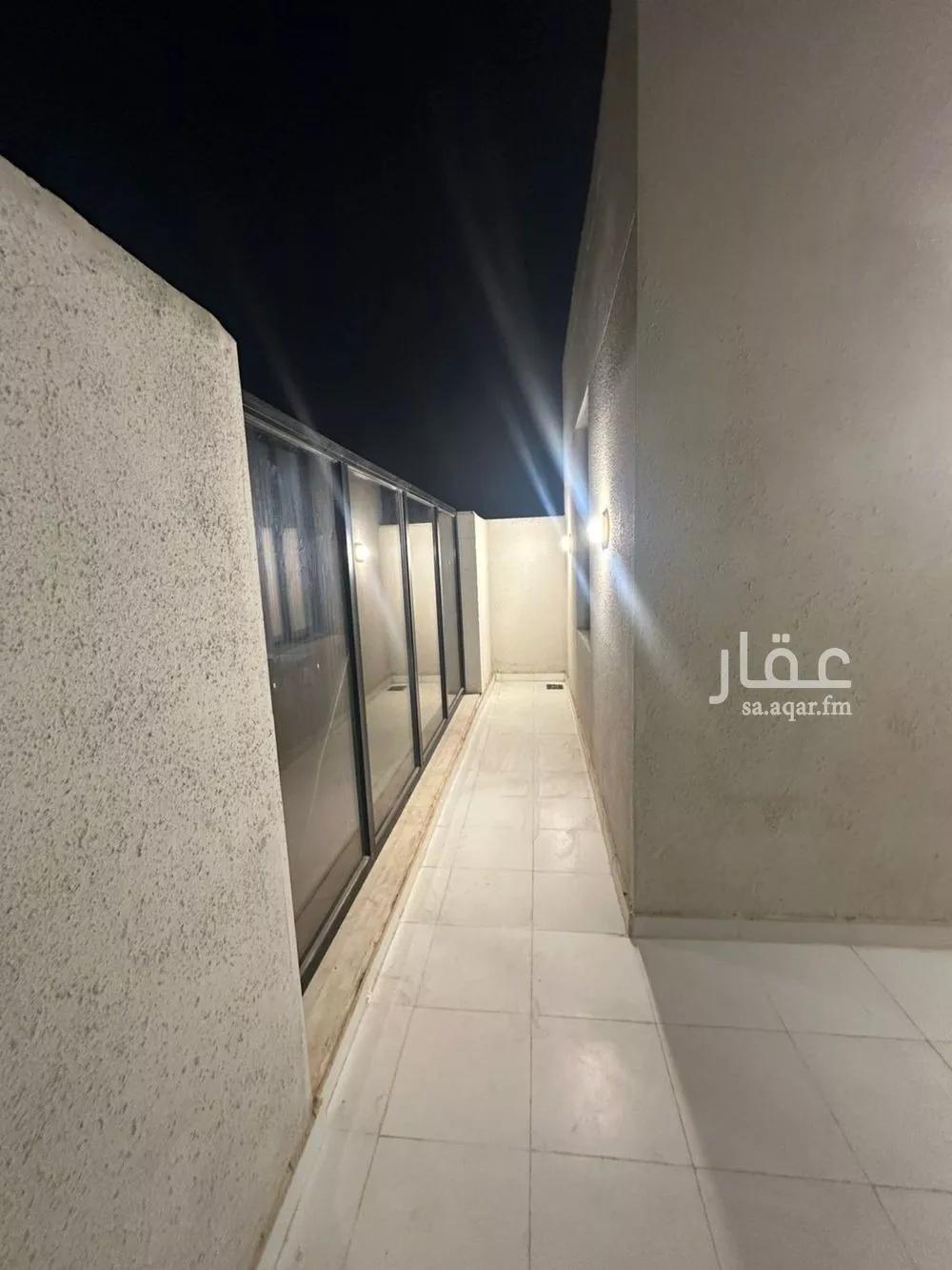 فيلا 8 غرف في الشرق 20