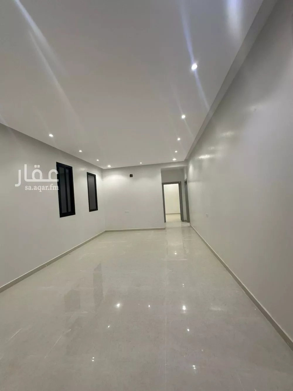 فيلا 8 غرف في الشرق 22