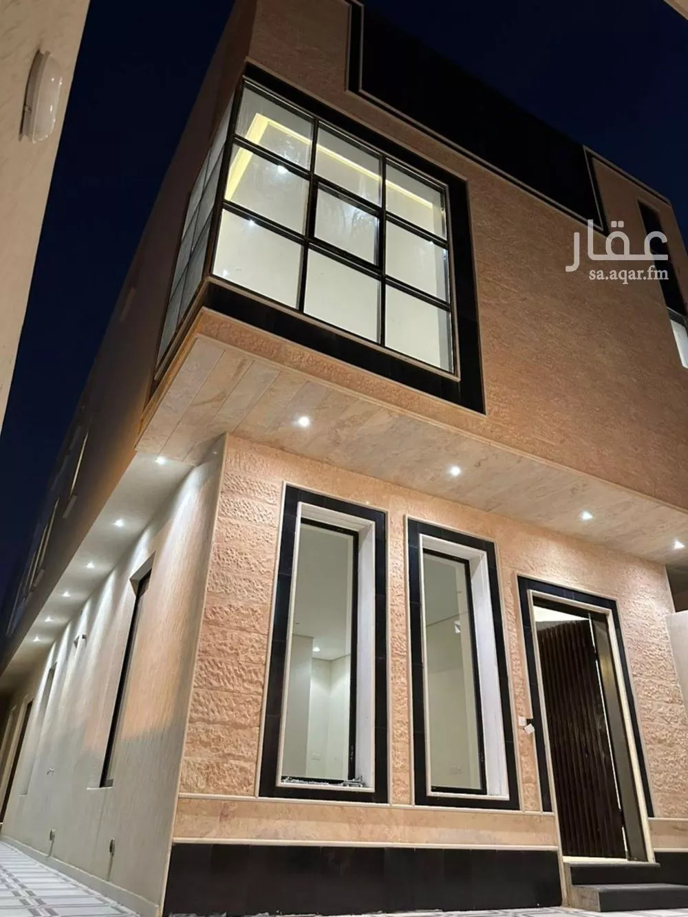 فيلا 8 غرف في الشرق 23