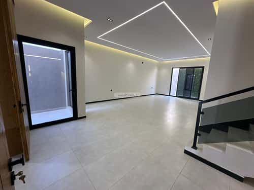 5 bedroom villa in Al Janadriyah 5