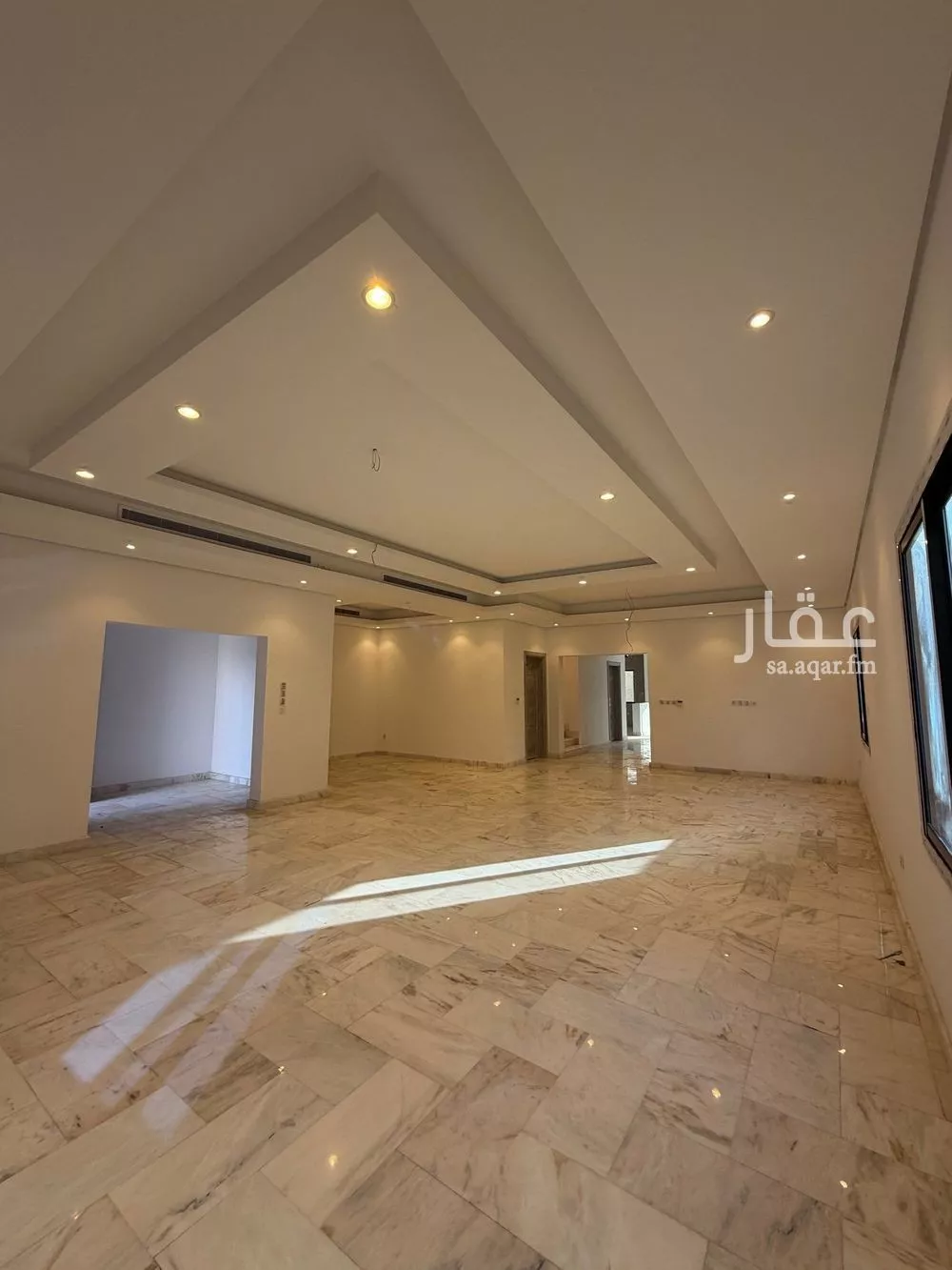 5 bedroom villa in Az Zomorod 5