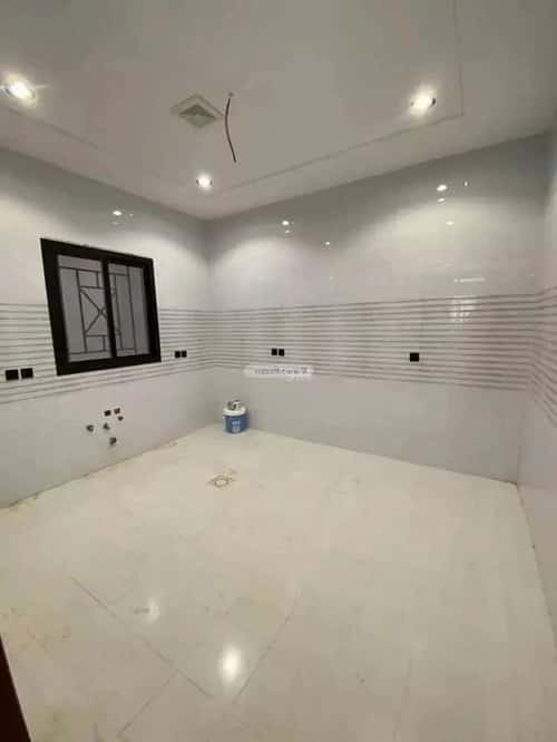 5 bedroom apartment in Al Hazm 10