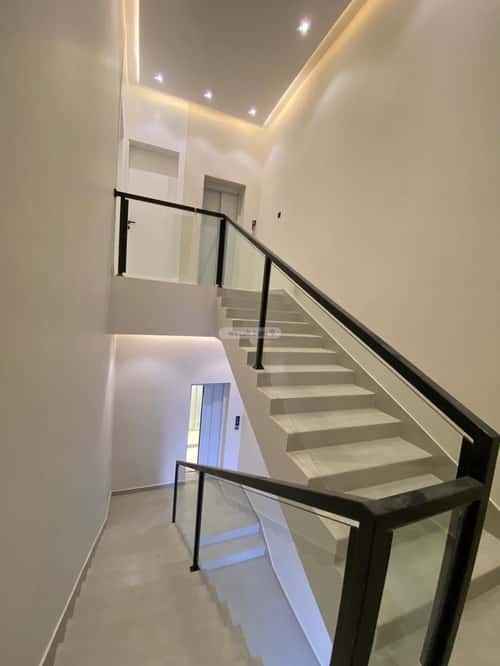 5 bedroom floor in Al Janadriyah 5