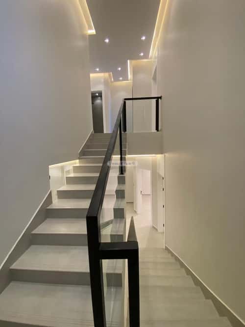 5 bedroom floor in Al Janadriyah 5