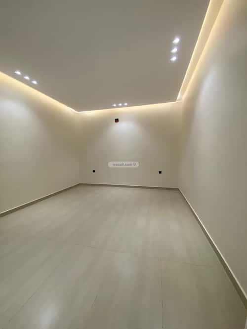 5 bedroom floor in Al Janadriyah 17