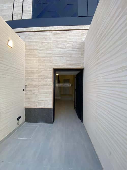5 bedroom floor in Al Janadriyah 6