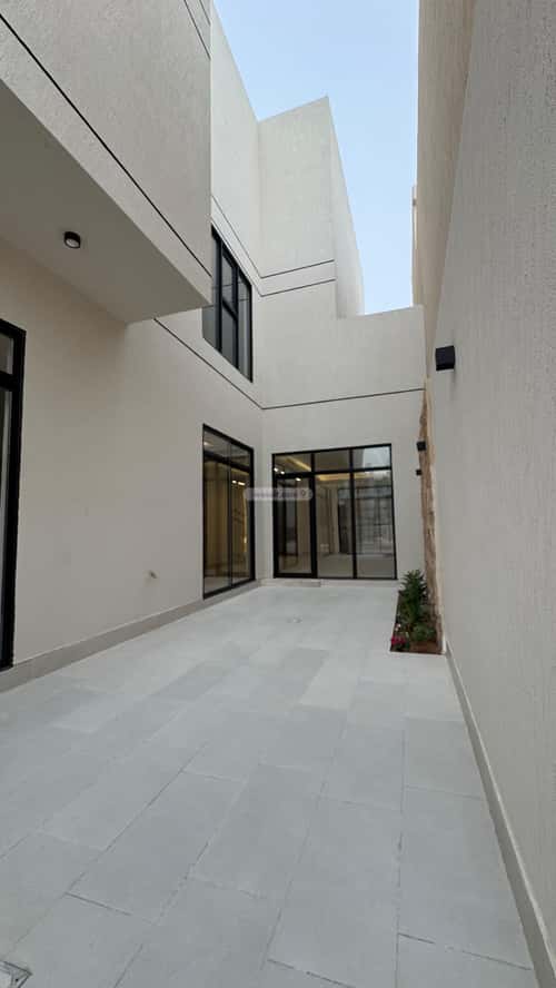 5 bedroom villa in Al Mahdiyyah 5