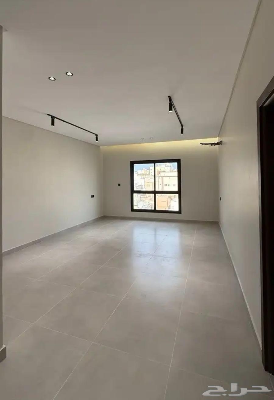 6 bedroom apartment in Wali Al Ahd 9