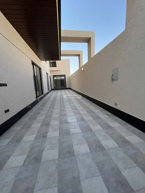 5 bedroom villa in Al Mahdiyyah 3