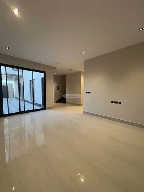 5 bedroom villa in Al Mahdiyyah 18