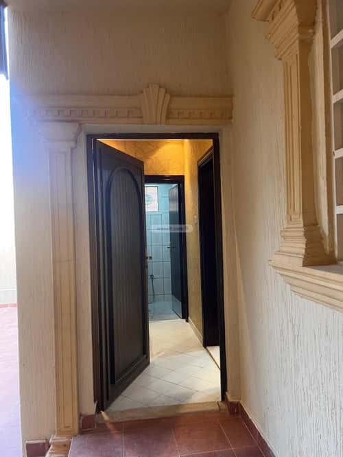 4 bedroom villa in Al Rabwa, Riyadh 6