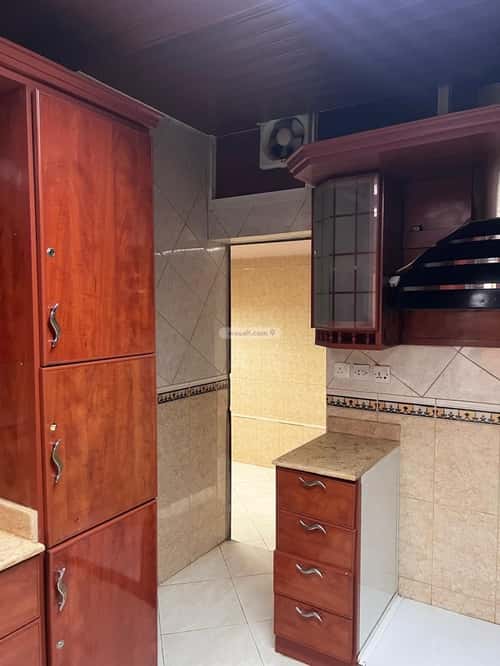 4 bedroom villa in Al Rabwa, Riyadh 4