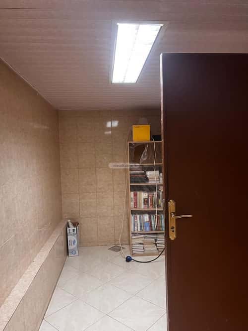 4 bedroom villa in Al Rabwa, Riyadh 16