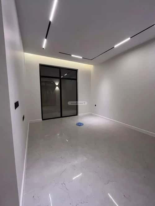 5 bedroom villa in Al Mahdiyyah 4