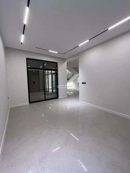 5 bedroom villa in Al Mahdiyyah 13