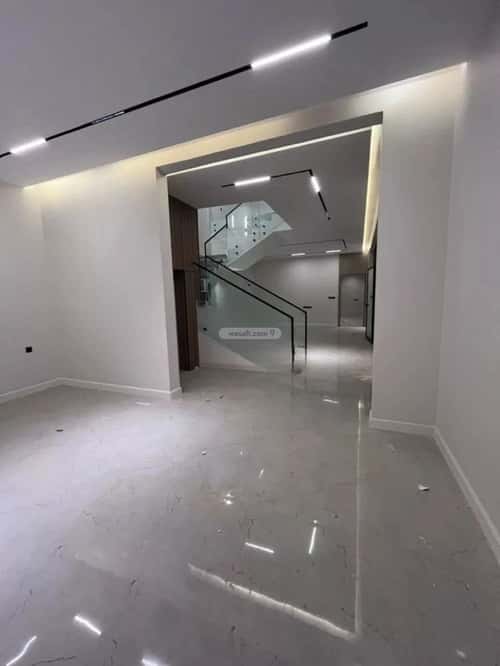 5 bedroom villa in Al Mahdiyyah 10