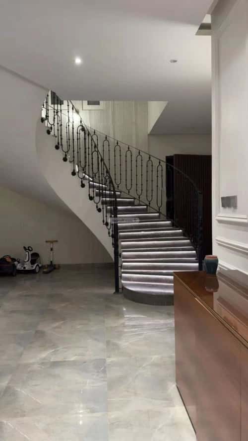 فيلا 7 غرف في النرجس 3