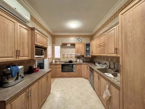 3 bedroom apartment in Al Yarmouk 3