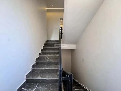 4 bedroom floor in Al Janadriyah 5