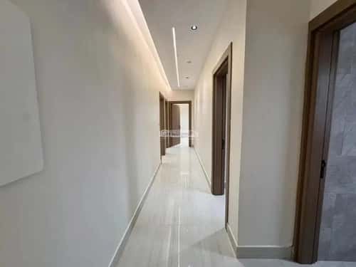 4 bedroom floor in Al Janadriyah 13
