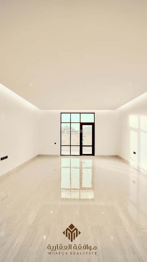 5 bedroom villa in Al Mahdiyyah 2