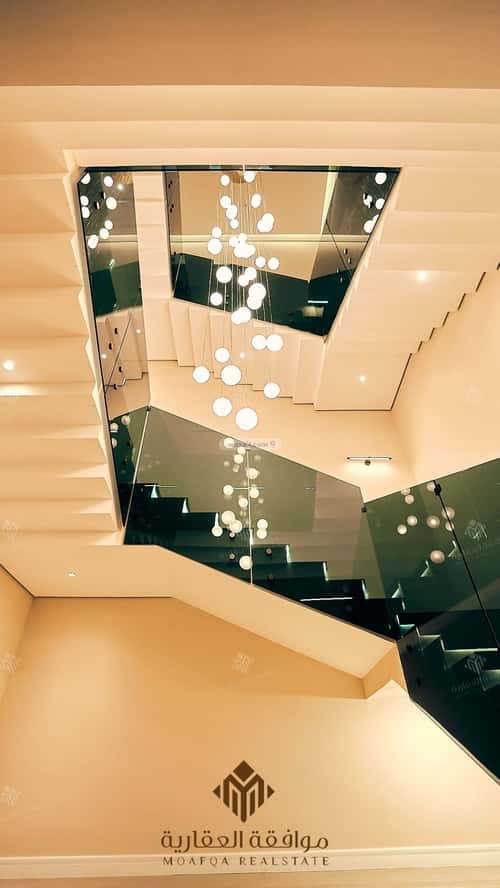 5 bedroom villa in Al Mahdiyyah 1