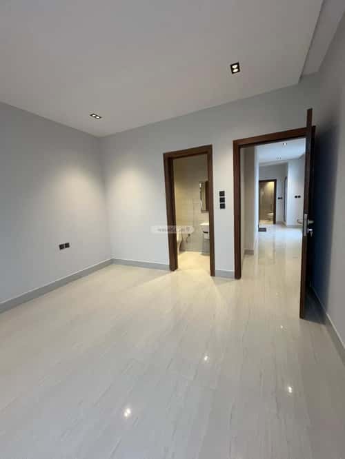 6 bedroom villa in Al Mahdiyyah 3