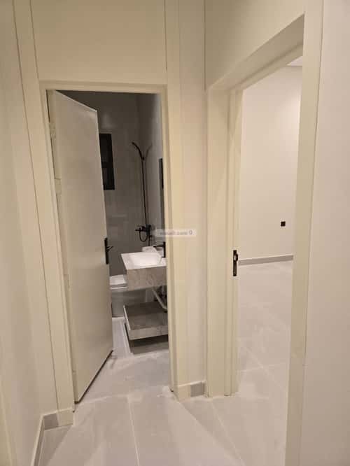 6 bedroom floor in Al Janadriyah 1