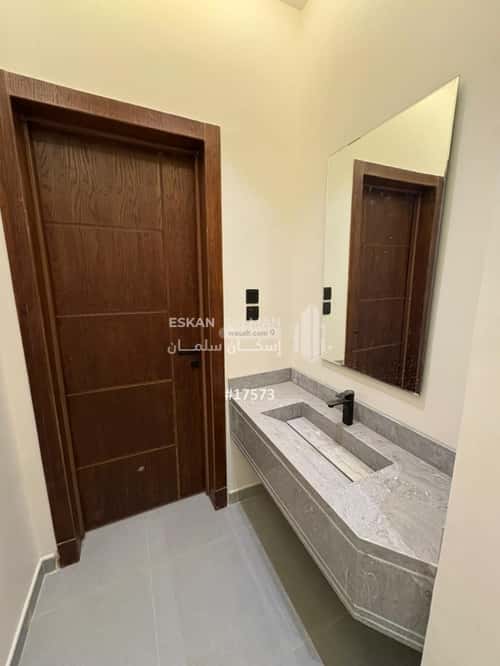 6 bedroom floor in Badr 8