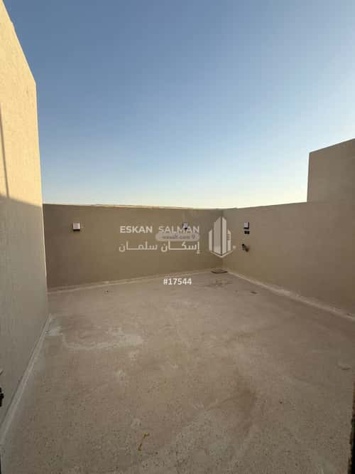 8 bedroom villa in Al Rimal 4