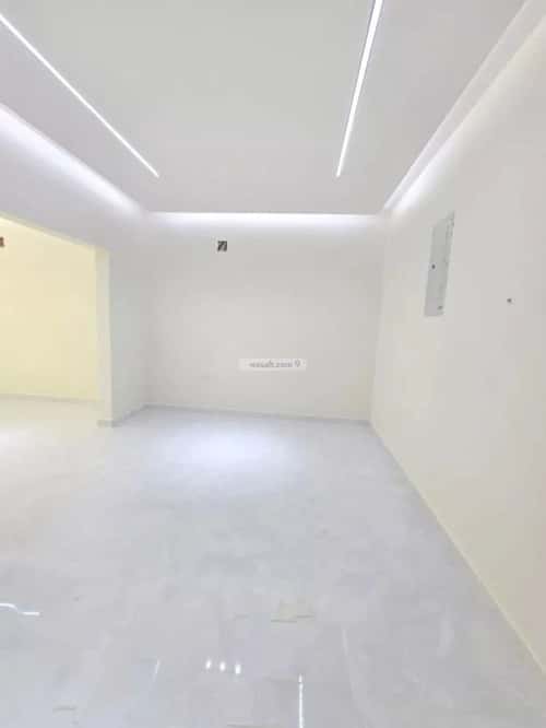 5 bedroom villa in Dhahrat Laban 9
