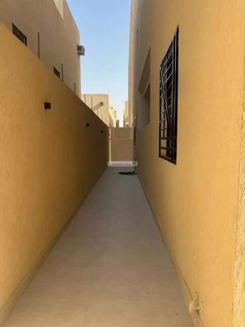 4 bedroom floor in Dhahrat Laban 2
