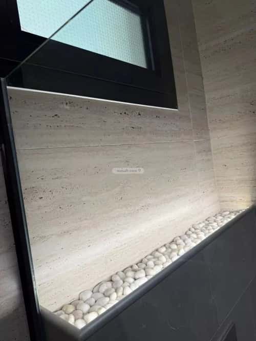4 bedroom floor in Dhahrat Laban 3