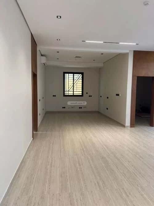 4 bedroom floor in Dhahrat Laban 4