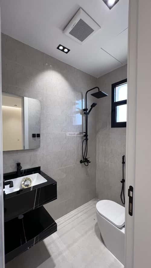 3 bedroom apartment in Al Hazm 7