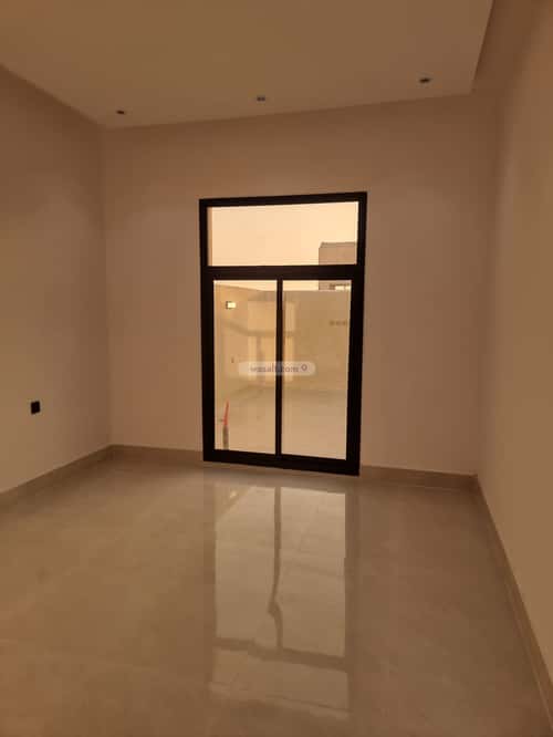 3 bedroom floor in Tuwaiq 4