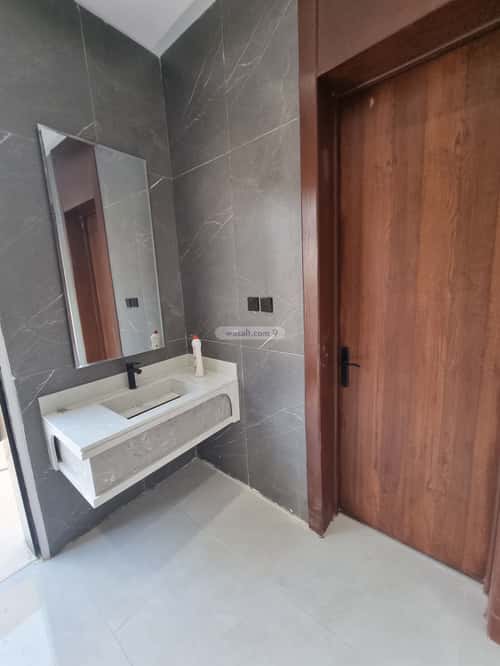 3 bedroom floor in Tuwaiq 9