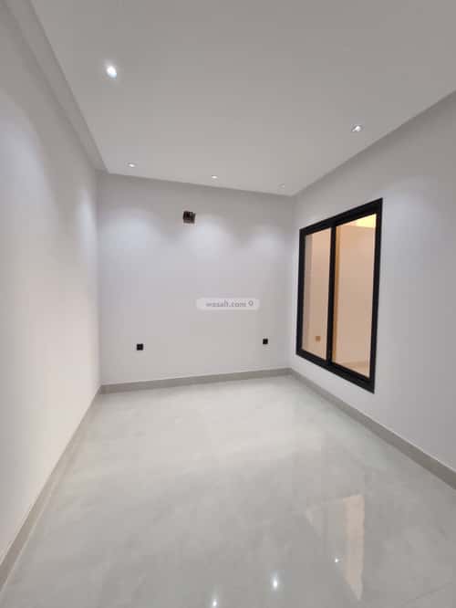 3 bedroom floor in Tuwaiq 7