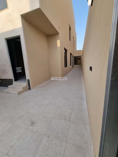 3 bedroom floor in Tuwaiq 8