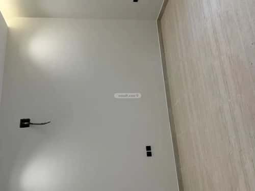 3 bedroom floor in Al Malaz 9