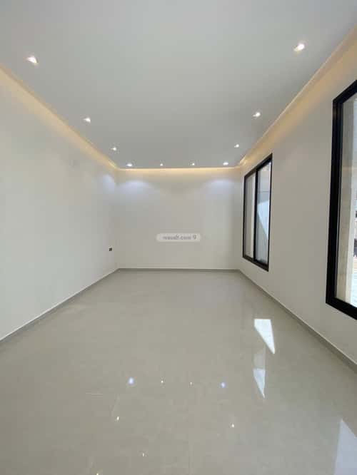 5 bedroom floor in Al Janadriyah 2