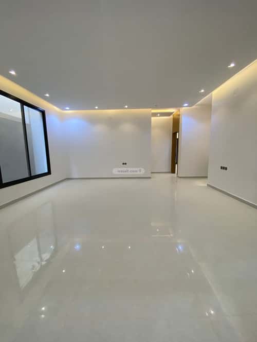 5 bedroom floor in Al Janadriyah 4