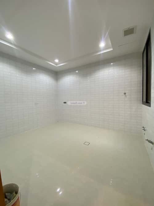 5 bedroom floor in Al Janadriyah 5