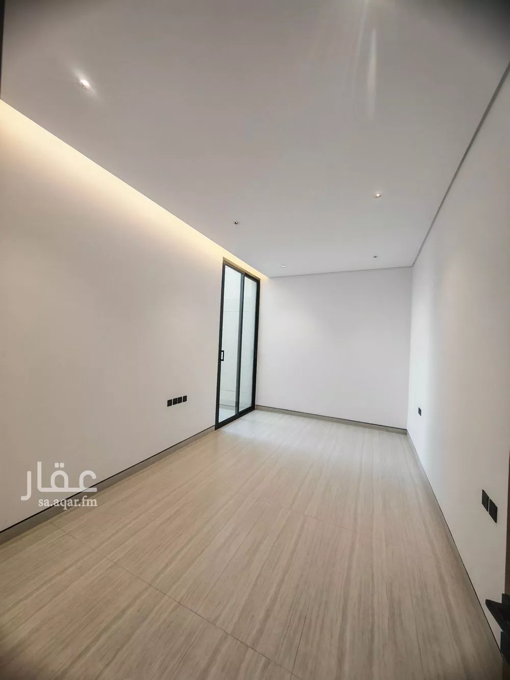 دور 4 غرف في العارض 12