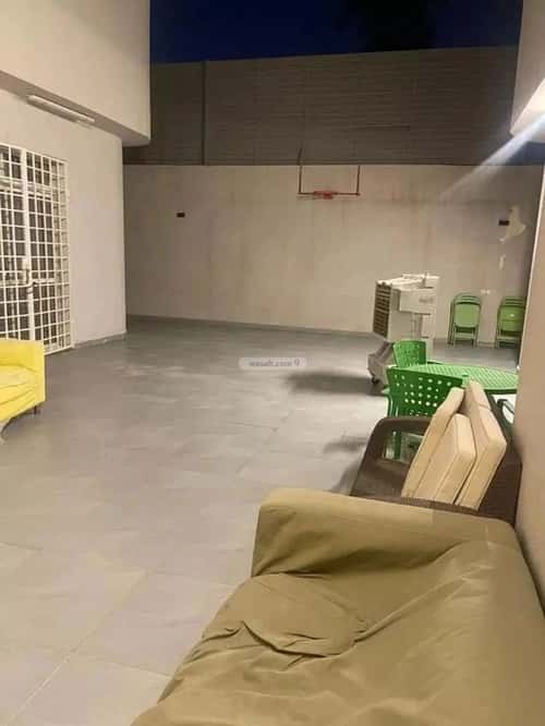 5 bedroom villa in Al Falah 13